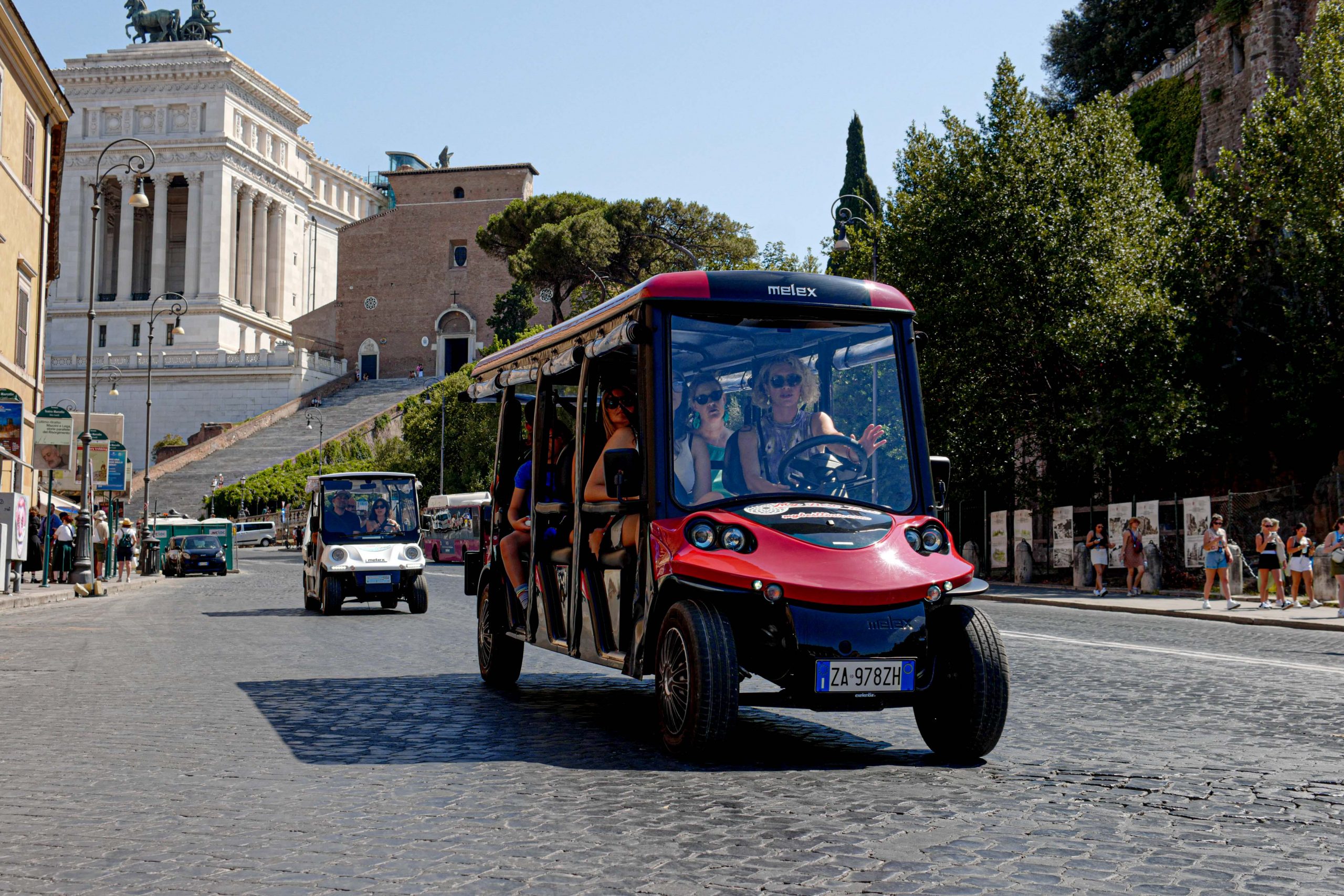 Golf-Cart-Sofia-Dietro-Campidoglio-scaled